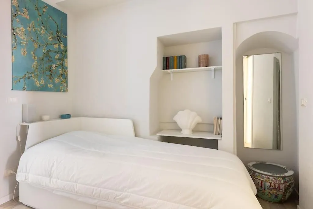 All'Ombra Delle Due Torri Family Apartment Bologna 0*,  Italien