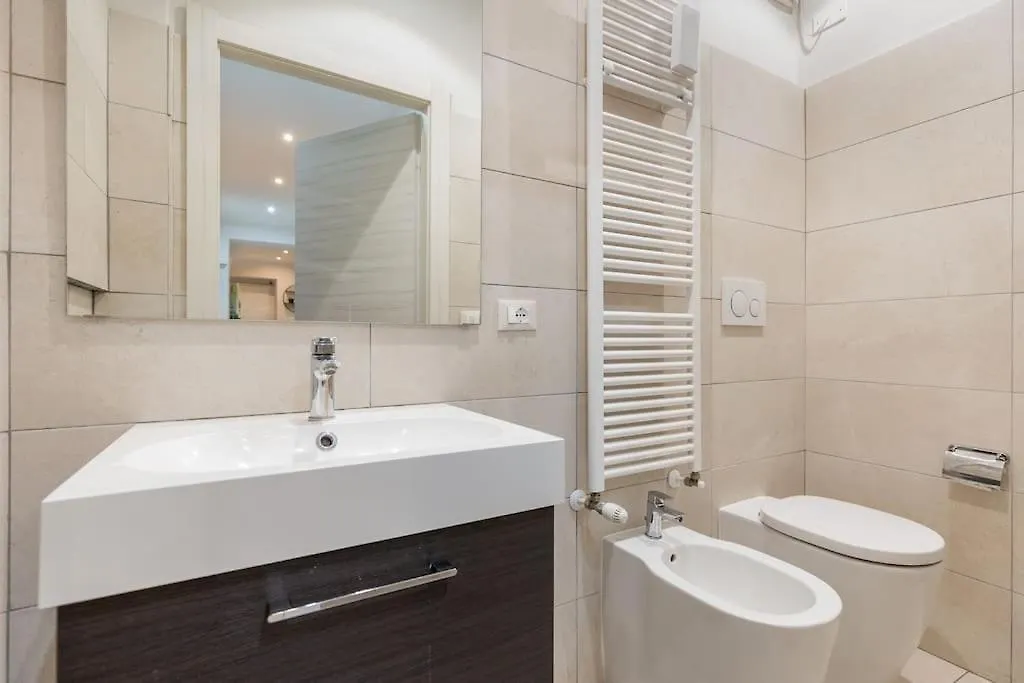 All'Ombra Delle Due Torri Family Apartment Bologna Italien