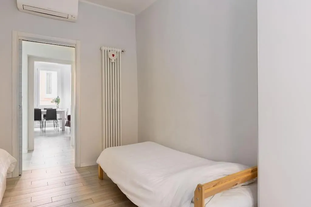 All'Ombra Delle Due Torri Family Apartment Bologna Italien